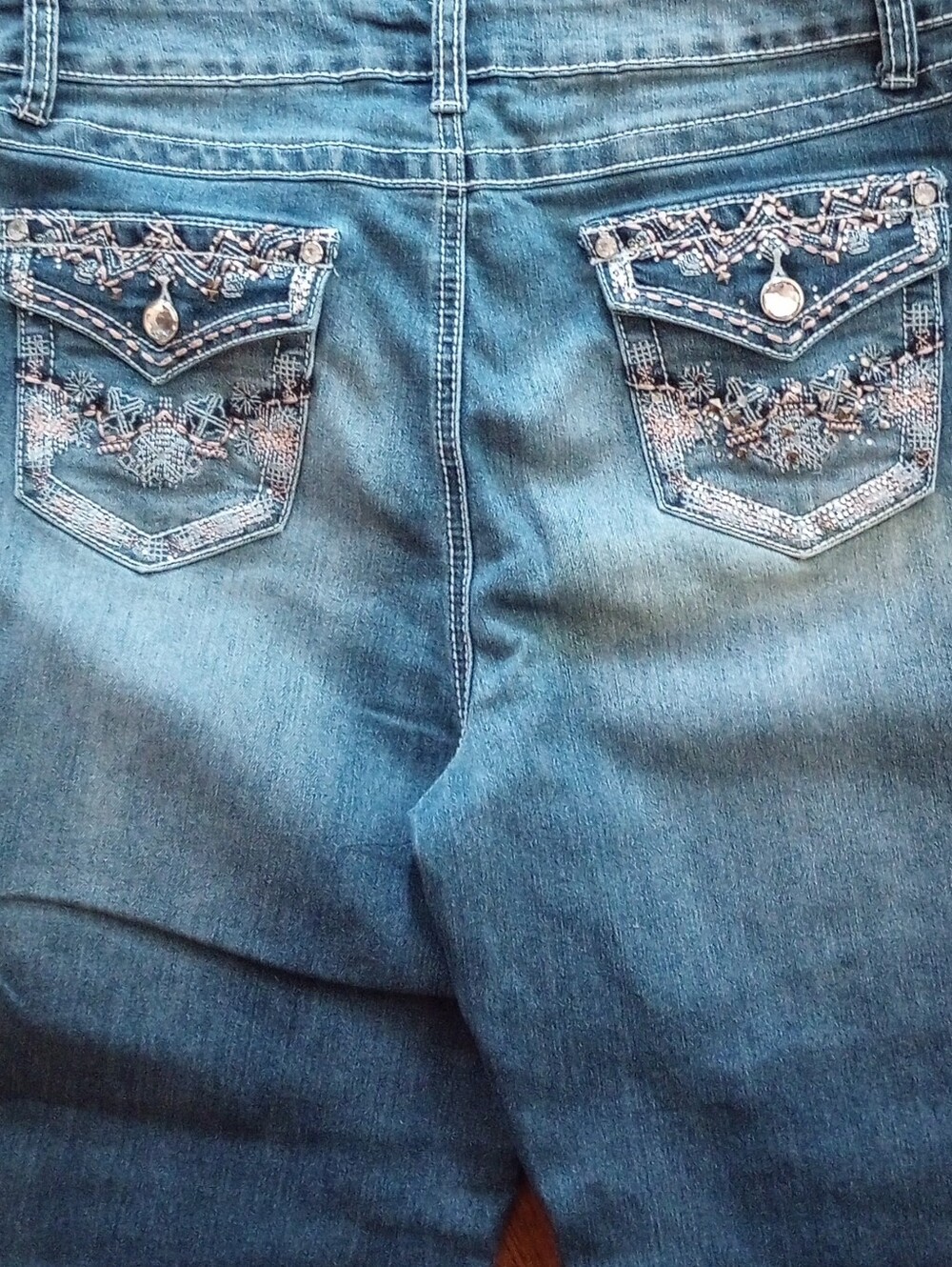Capris - Picture 2 of 7